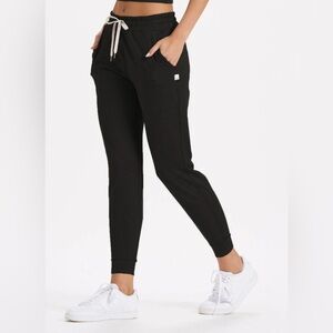 Vuori Women's Black Jogger Pants